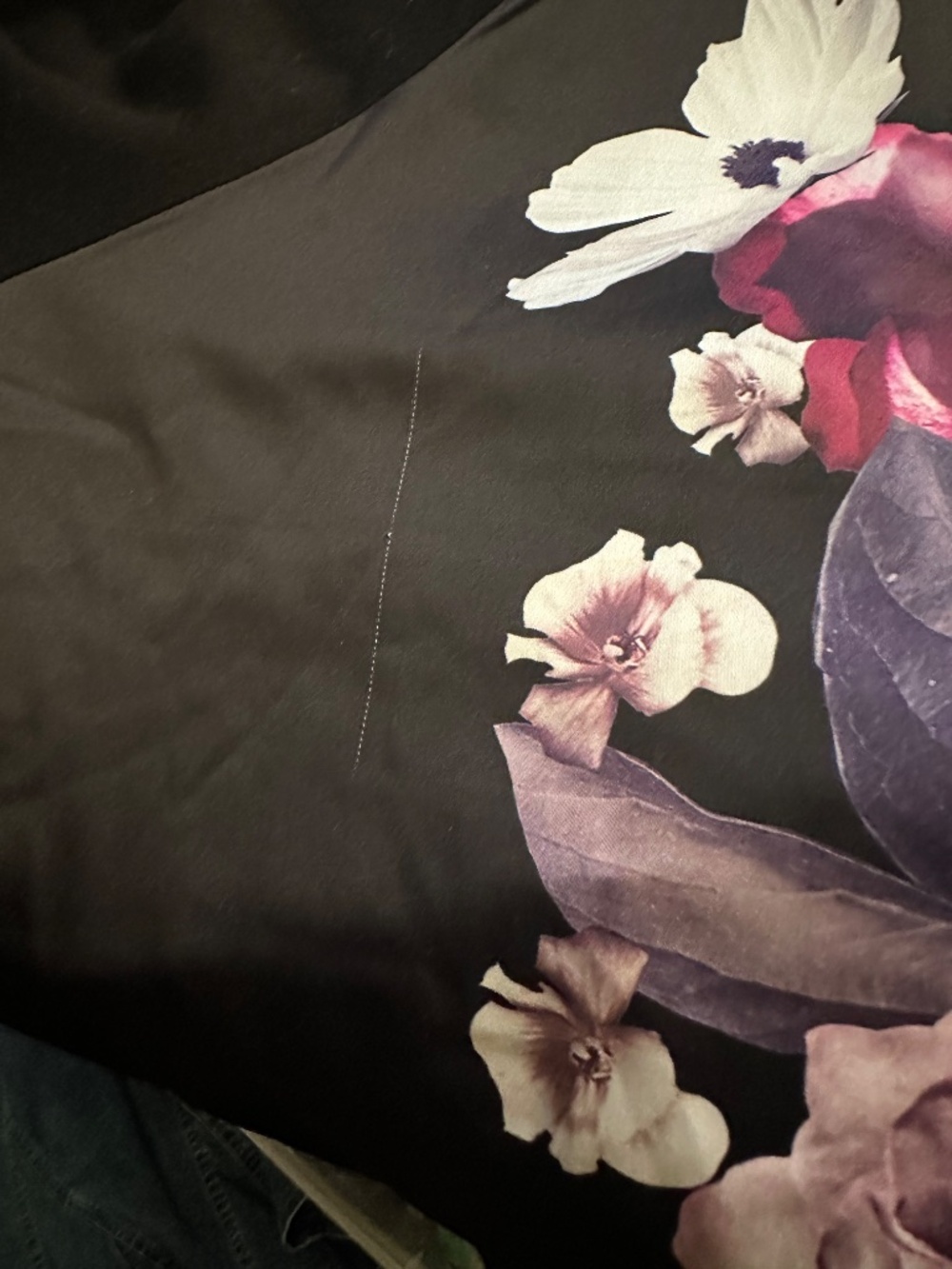 4 TORRID 26/28 SATIN front floral Sweatshirt with Pink Rose Print *Flawed pulls* - Picture 7 of 9